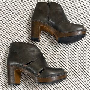 Dansko Delphina Ankle Boots - Sz 38/7.5-8